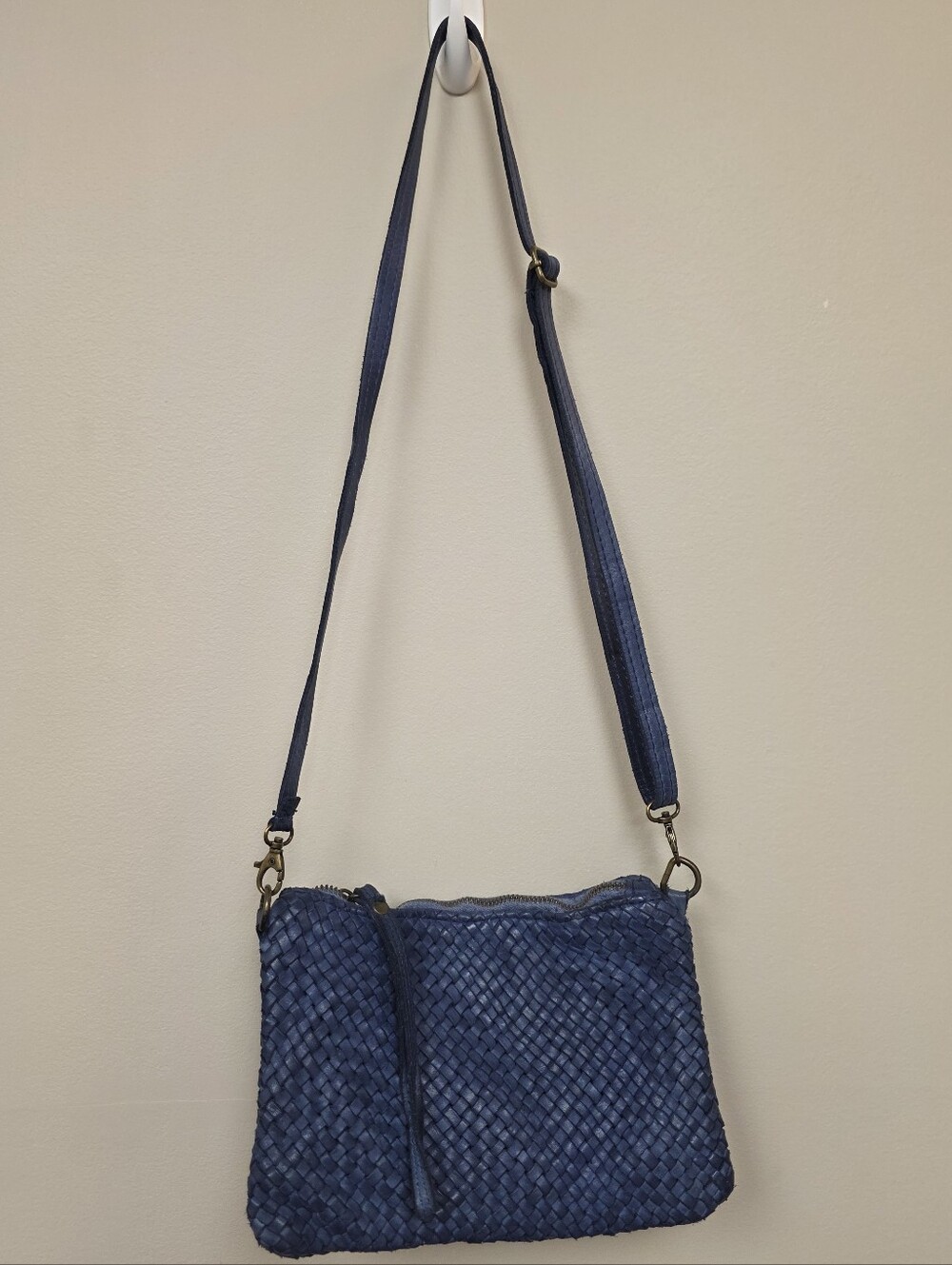 Vera Pelle Navy Woven Leather Crossbody Bag